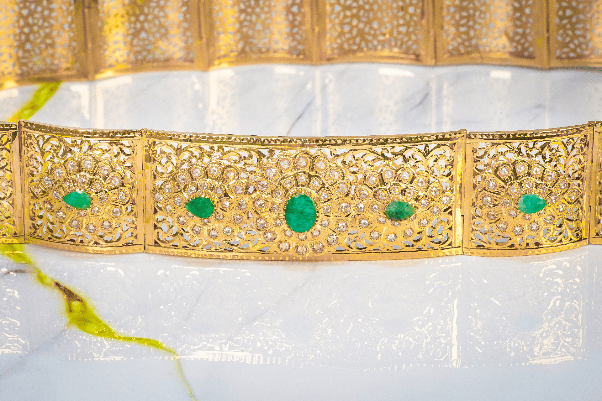 Bijouterie Rania Gold Tanger - Vitrine de bijoux de luxe en or 18 carats et diamants